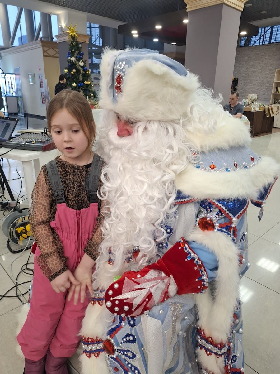 «Дедоморозный вайб». Новогодний праздник. Флешмоб Дедов Морозов