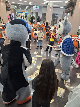 «Дедоморозный вайб». Новогодний праздник. Флешмоб Дедов Морозов